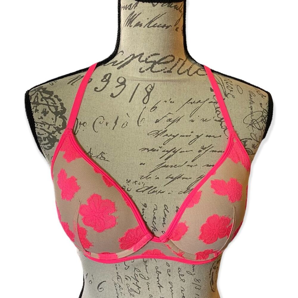 Victoria’s Secret Pink Lightly Lined Underwire Bra Size 32D
